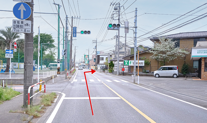 川越街道(R254)側からの曲がり角